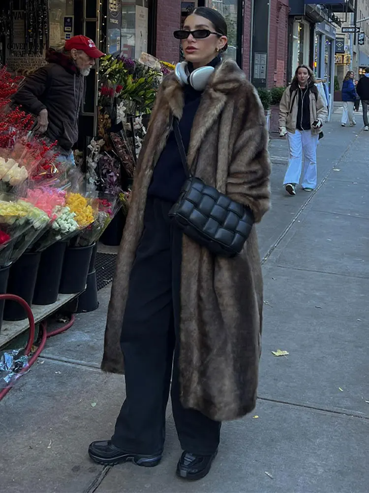 EB | Flauschiger Winter Trenchcoat