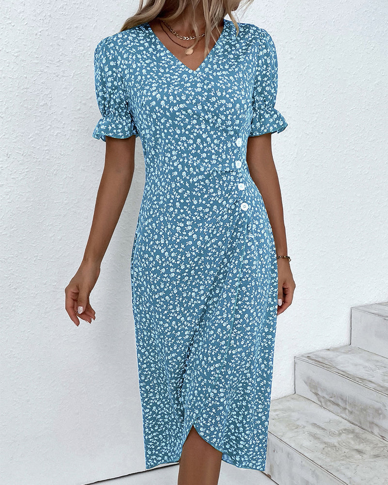 EB | Schönes Kleid mit Knöpfen
