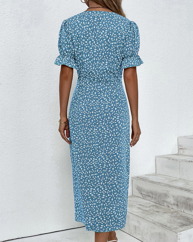 EB | Schönes Kleid mit Knöpfen