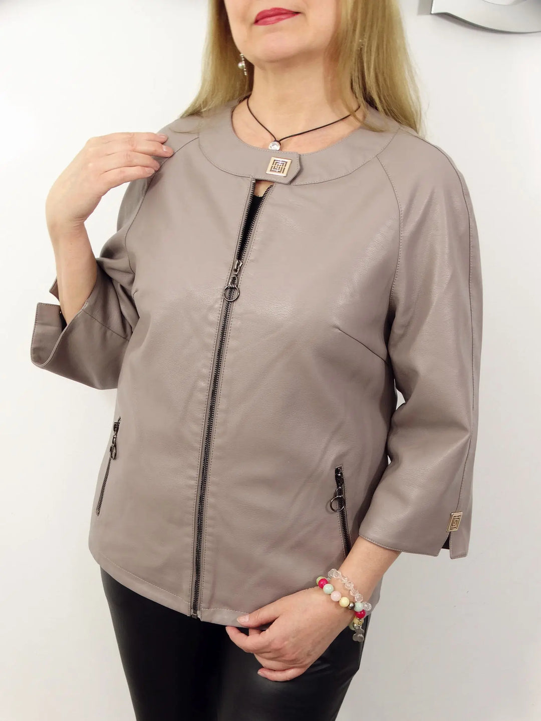 EB | Schicke Kunstlederjacke