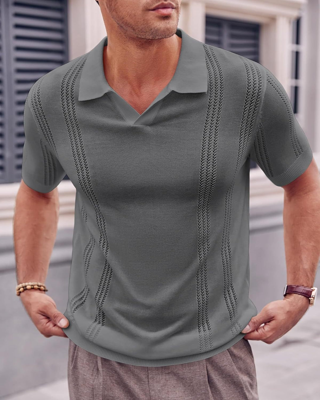 EB | Hohles POLO-Shirt mit V-Ausschnitt