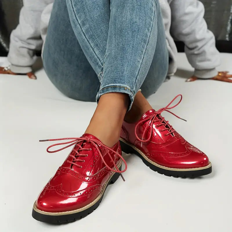 Glänzende Lederschuhe EB