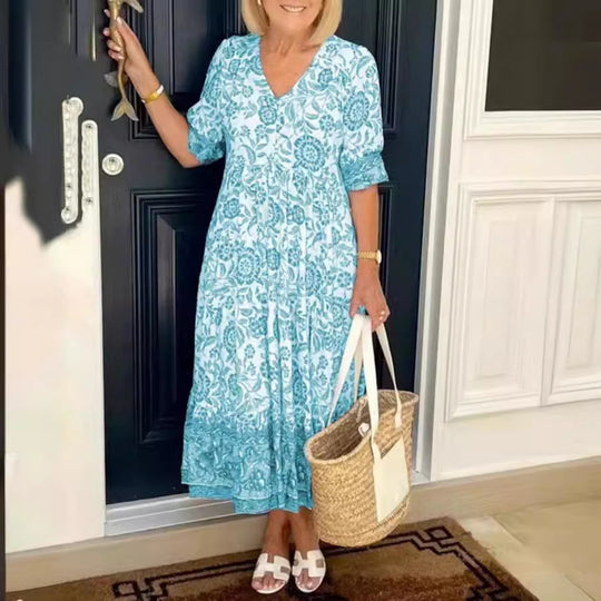 EB | Kleid mit V-Ausschnitt und Print in Übergröße
