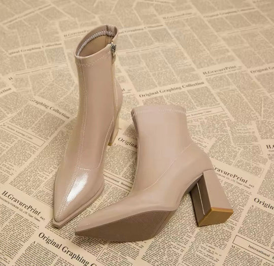 EB | Lackleder Stiefeletten mit Blockabsatz