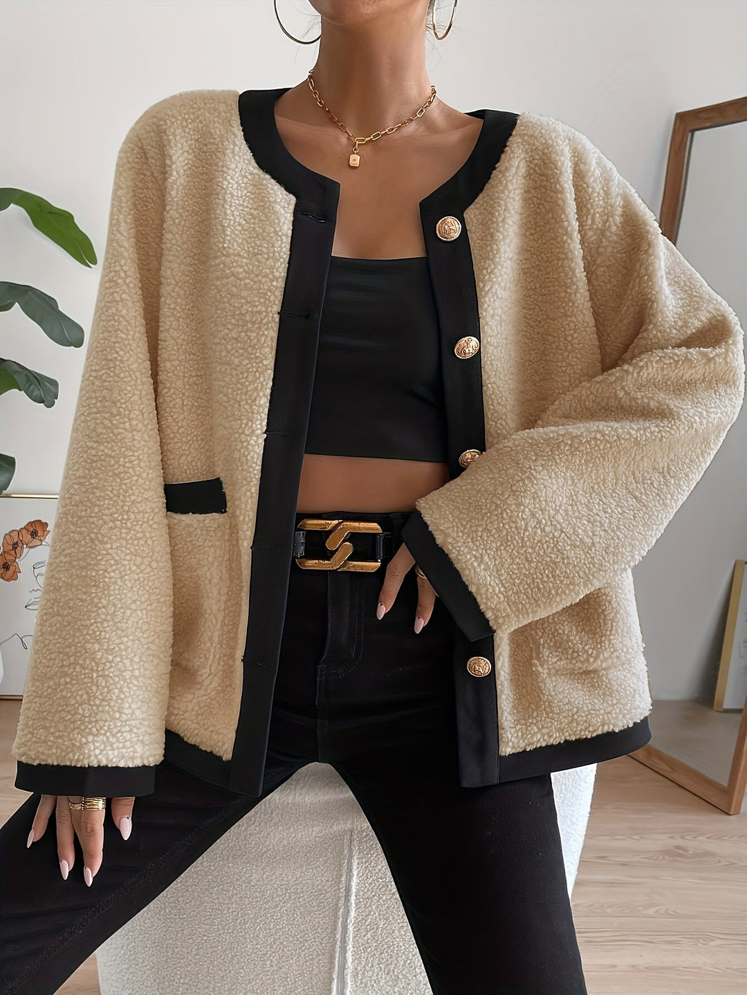 EB | Kurze Jacke mit Kontrastdetails Polyester Stilvoll und Komfortabel