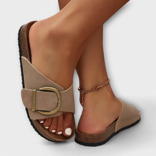 EB | Stilvolle Schnallen Slide Sandalen