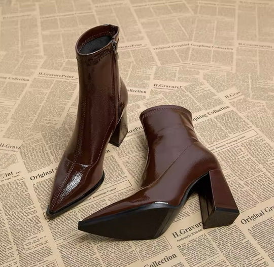 EB | Lackleder Stiefeletten mit Blockabsatz