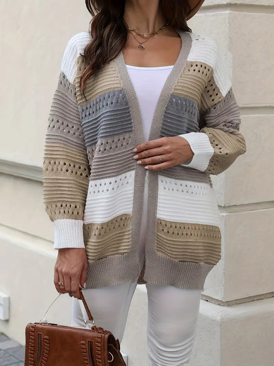EB | Strickjacke mit Farbblockierungen
