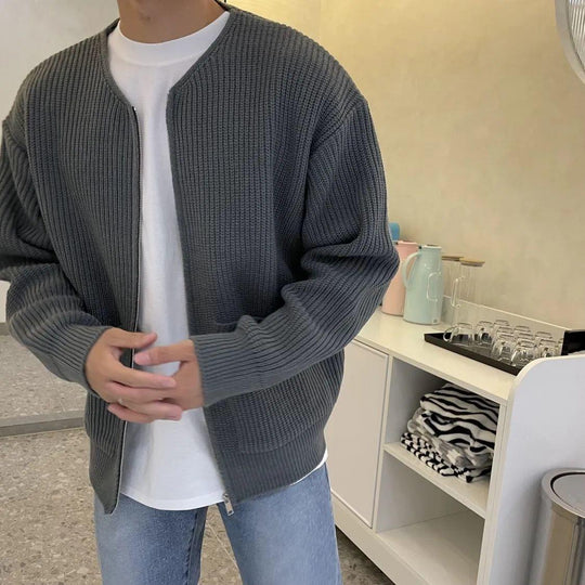 EB | Lockere Strickjacke mit Rippstrickdetails Komfort und Einfachheit
