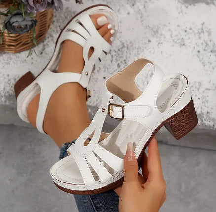 Retro-Sandalen mit Blockabsatz und verstellbarem Riemen EB EB
