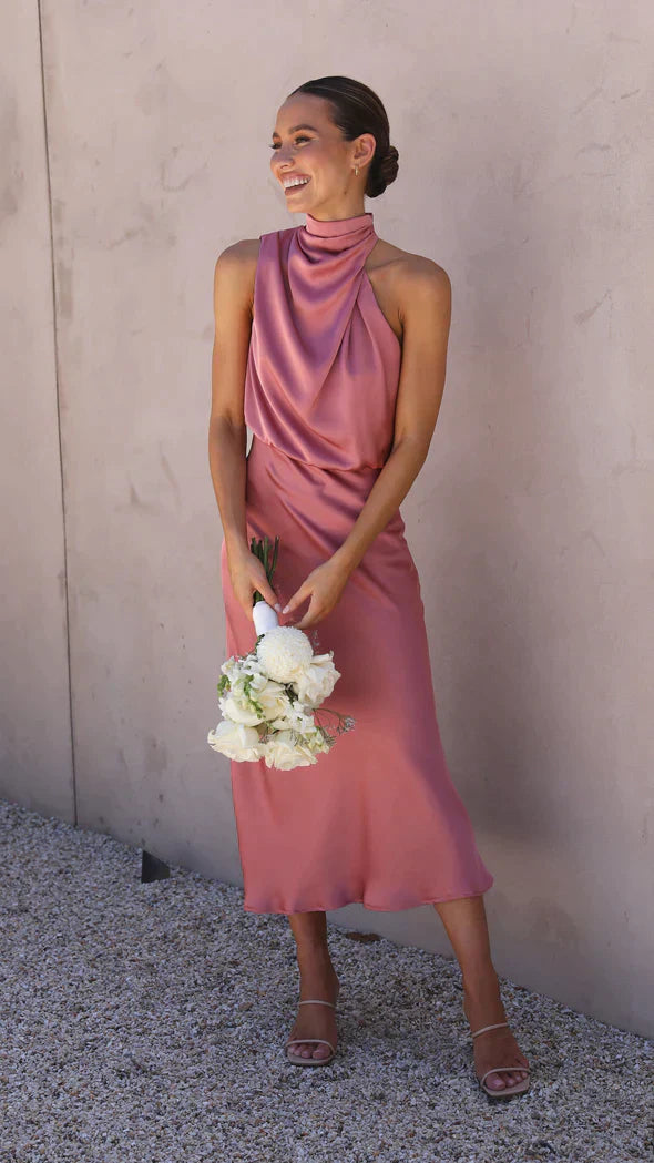 EB - Glänzendes langes Kleid