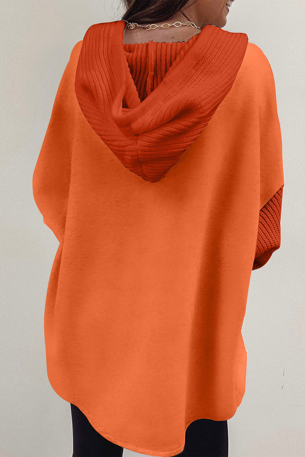 EB | Langärmelige Bluse mit Kapuze und Knöpfen Baumwollmischung Komfort und Stil