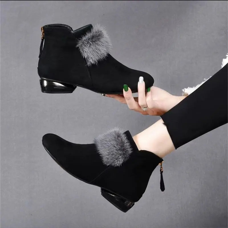 Gefütterte Stiefeletten mit rutschfester Sohle EB EB
