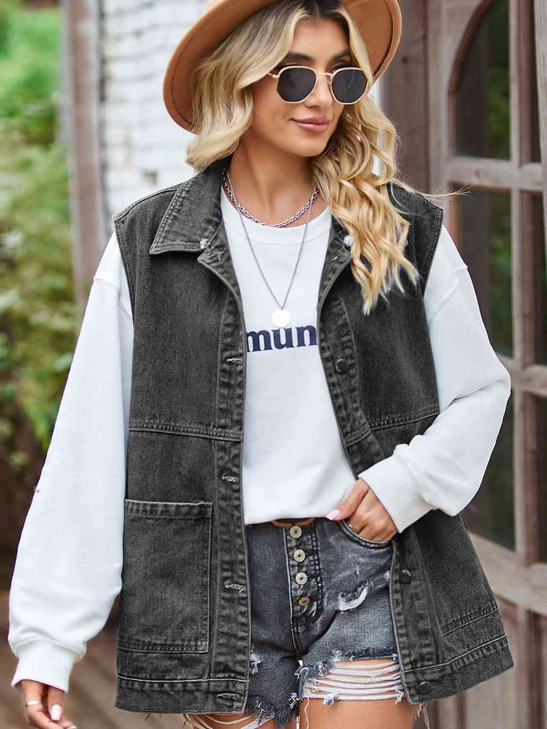 EB | Knopf-Front Ärmellose Jeansjacke