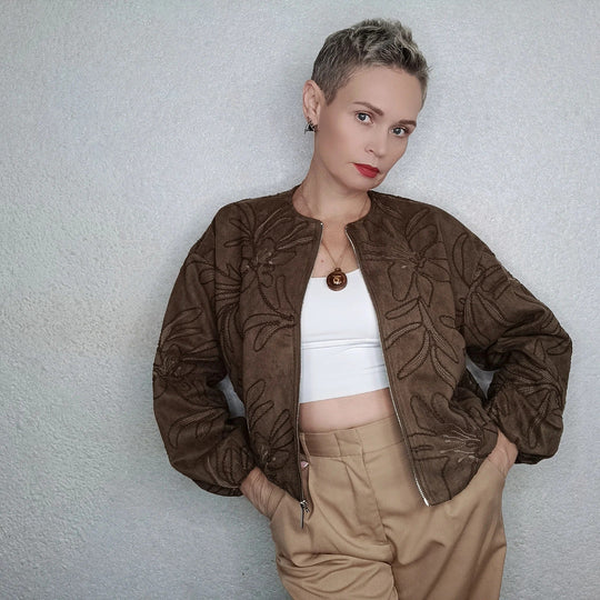 EB | Bomberjacke mit Wildlederstruktur und Stickerei