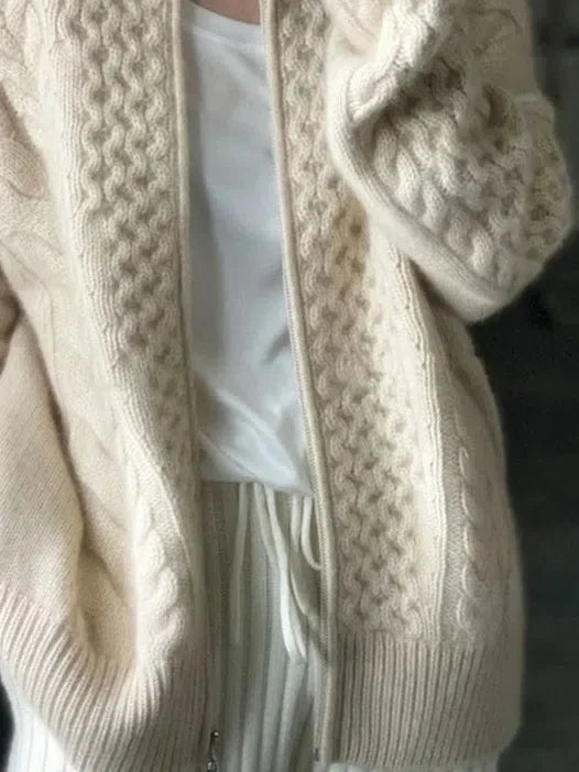 EB | Modische und Minimalistische Winterjacke