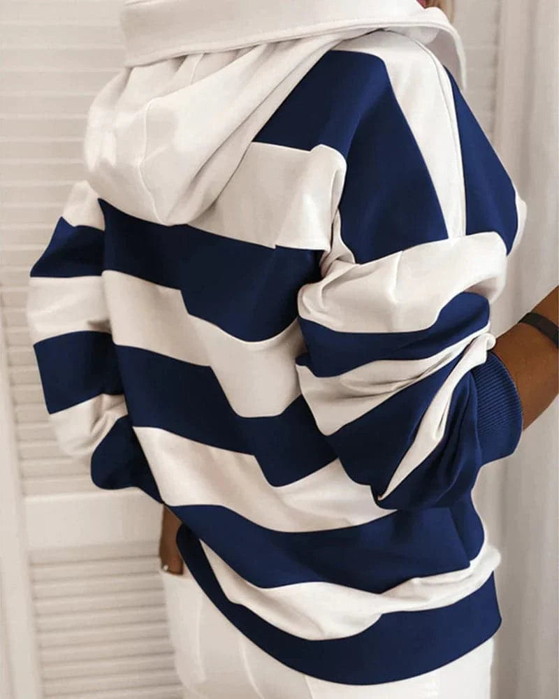 EB | Hoodie Strickdetails Lockere Passform Weiche Materialien