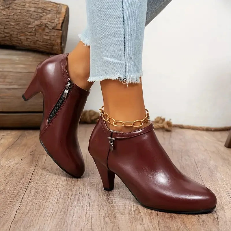 Zeitlose Stiefeletten im femininen Spitzen-Design EB EB