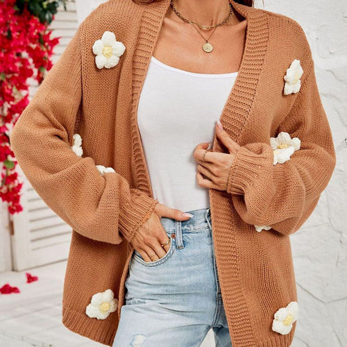 EB | Strickjacke mit 3d Blumendekoration