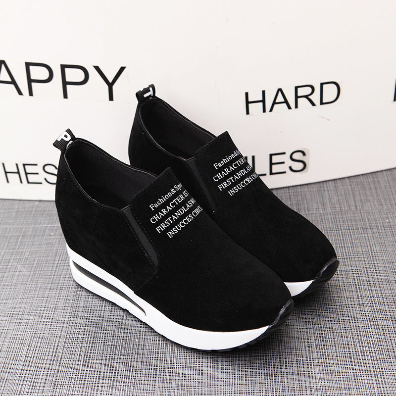 Damen nan Keilabsatz-Sneaker mit Samtoptik und elastischen Einsätzen EB