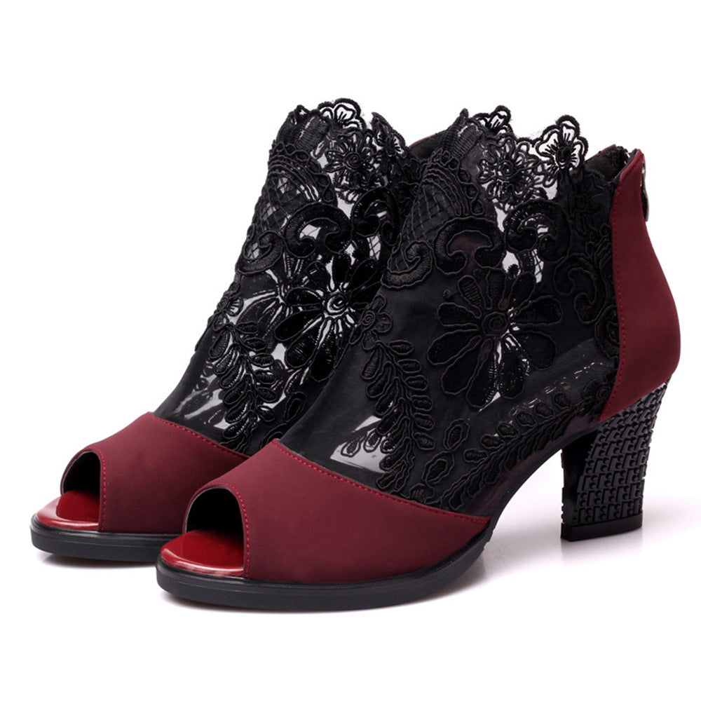 Damen nan Stiefelette mit offenem Zehenbereich, Spitzenobermaterial, floraler Stickerei und komfortablem Blockabsatz EB