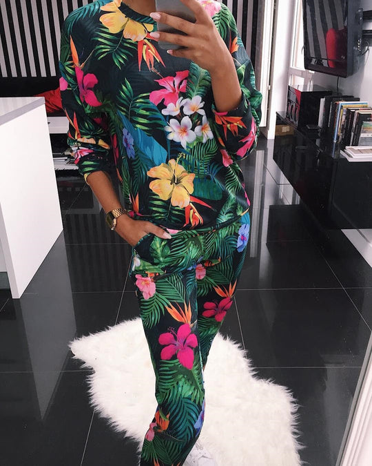 Damen Freizeitanzug mit floralem Print und praktischen Taschen EB