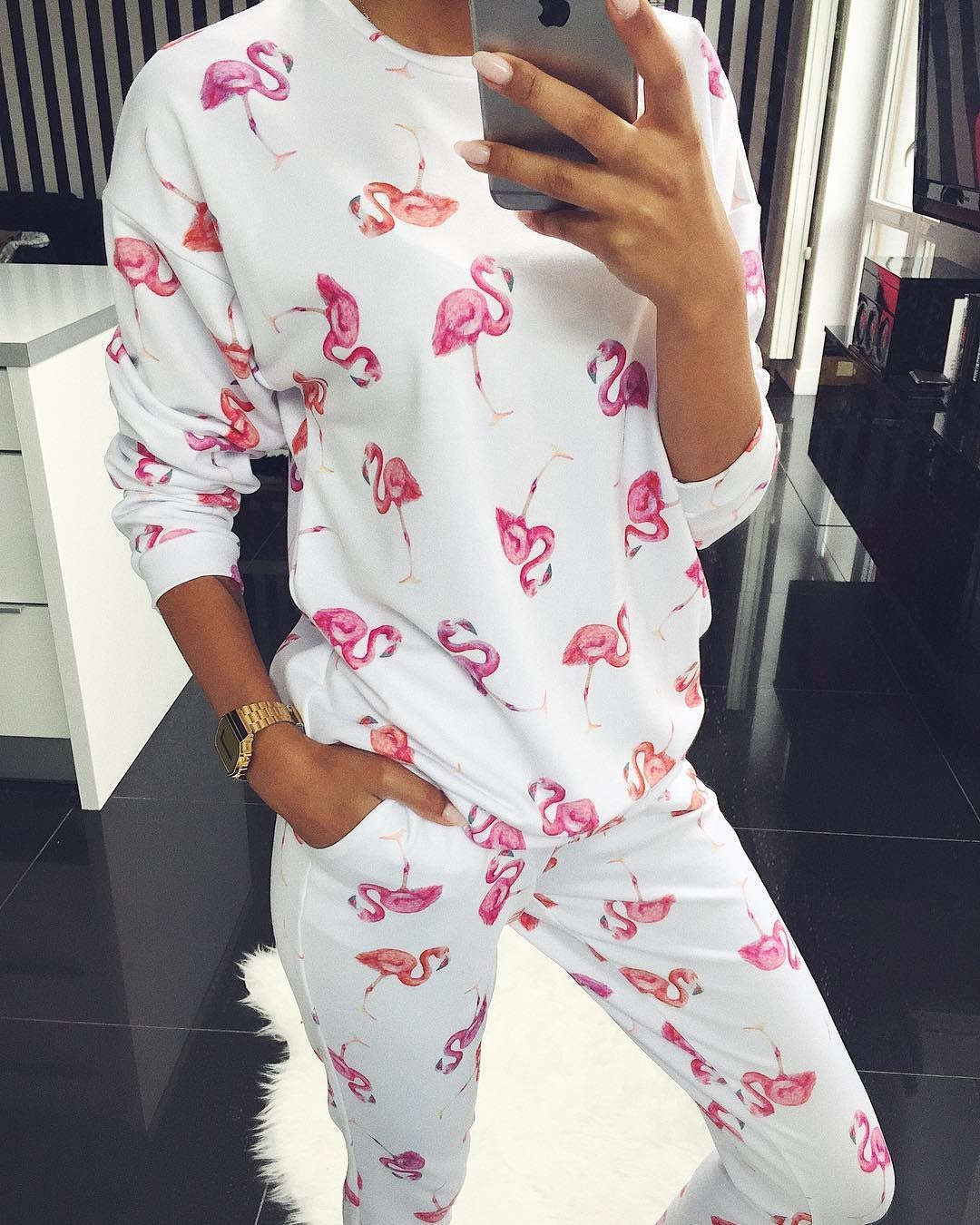 Damen Freizeitanzug mit floralem Print und praktischen Taschen EB
