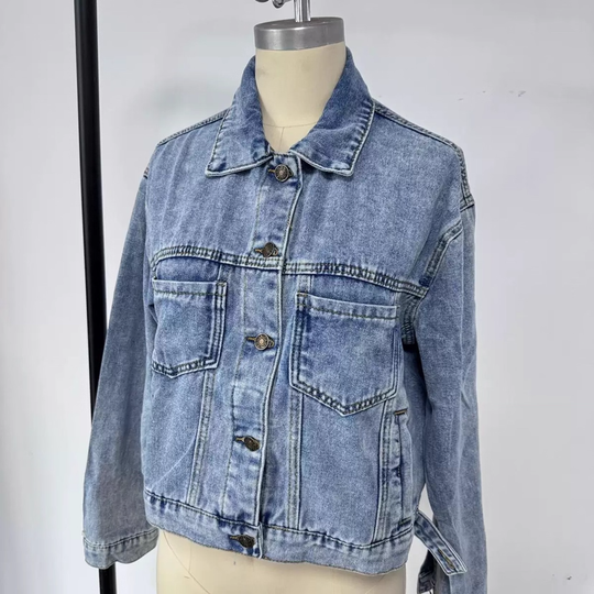 Damen lässige Jeansjacke im Oversized-Stil mit dekorativen Fransen EB