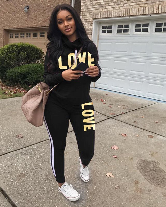 Damen nan sportives Kapuzen-Sweatshirt-Set mit Goldprint und Highwaist-Jogginghose EB