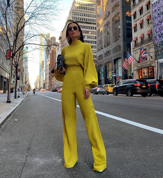 Damen Eleganter Jumpsuit mit weiten Ärmeln und hohem Kragen EB