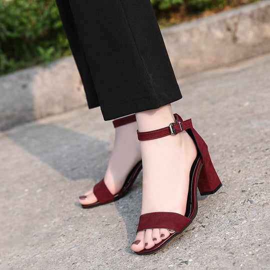 Damen Sandaletten mit transparentem Riemendesign und bequemen Blockabsatz EB