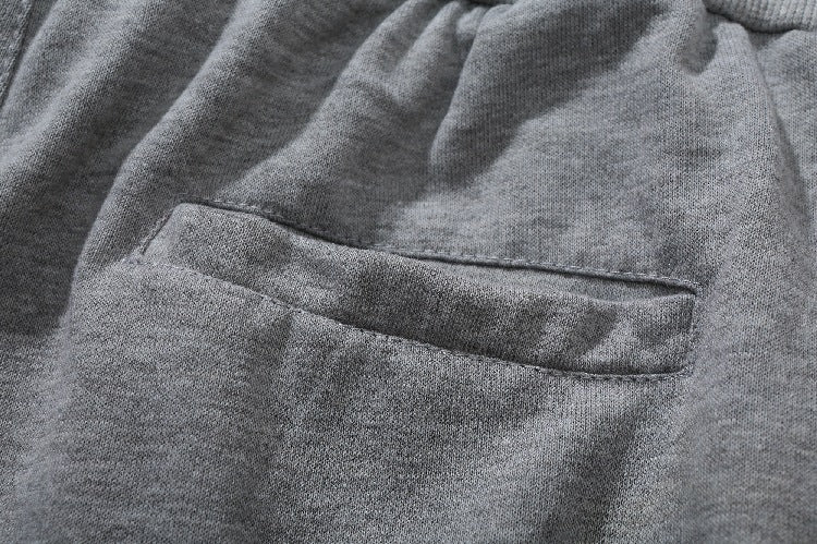 Herren Jogginghose mit seitlichen Reißverschlusstaschen und elastischem Bund EB