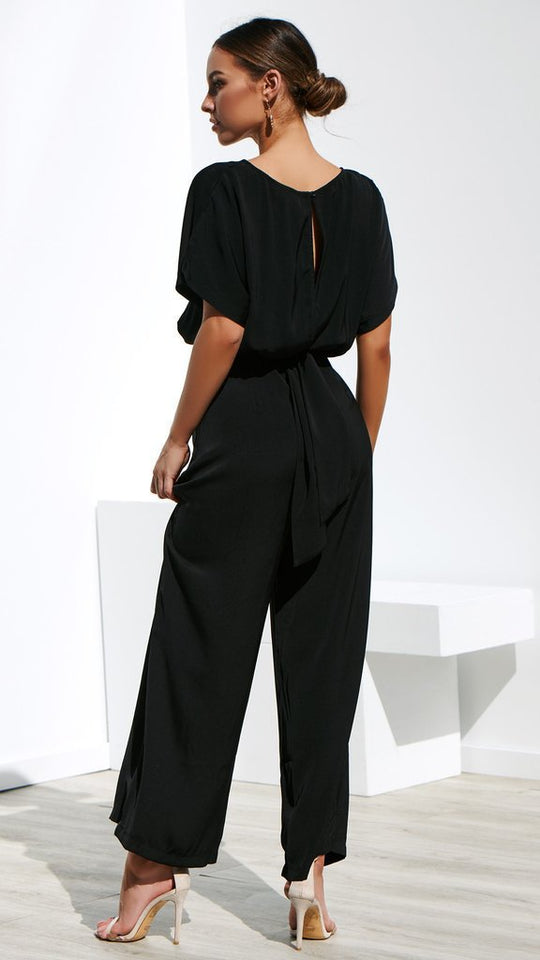 Damen Jumpsuit mit weitem Bein und elegantem Schnitt EB