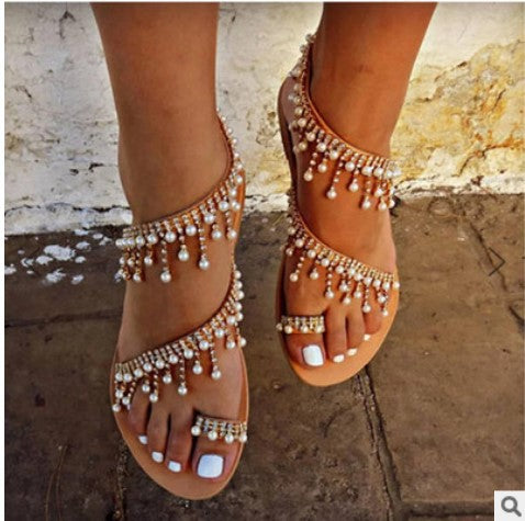 Damen nan opulente Perlen-Riemchensandalette mit hängender Schmuckborte, filigraner Zehenlasche und gepolstertem Komfortfußbett EB
