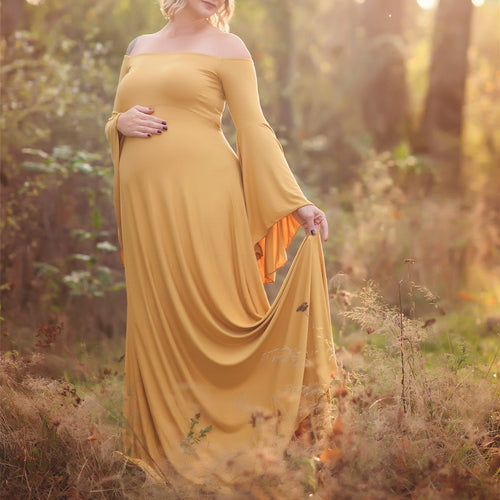 Damen Umstands-Maxikleid mit schulterfreiem Design und fließenden Ärmeln EB
