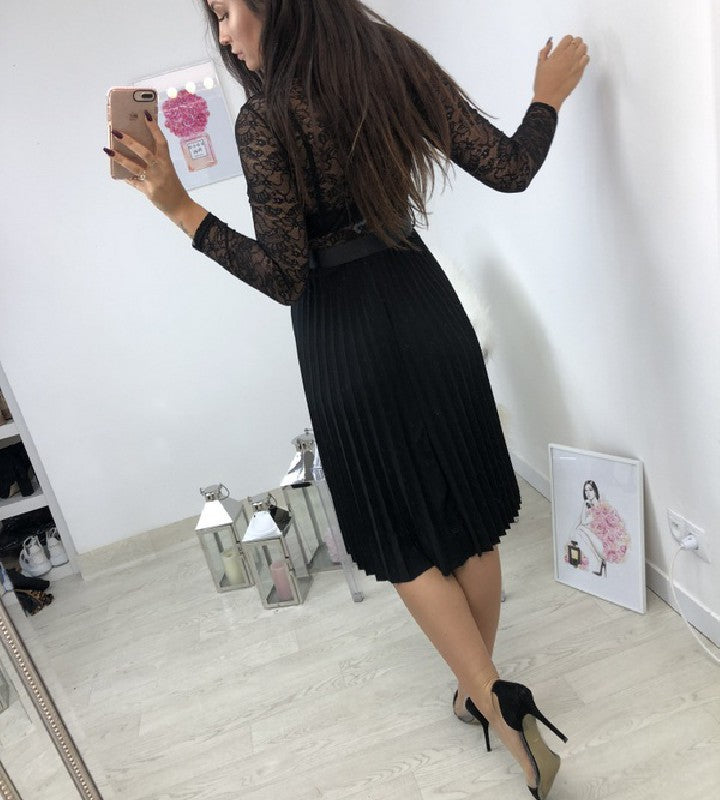 Damen Spitzenkleid mit plissierten Rock EB