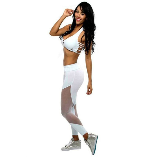 Damen Sportliches Outfit mit einzigartigem Cut-Out Design EB