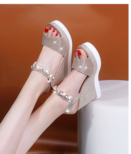 Damen nan glitzernde Keilsandalette mit Perlenfransen und verstellbarem Knöchelriemen EB
