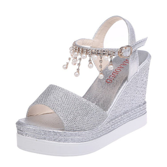 Damen nan glitzernde Keilsandalette mit Perlenfransen und verstellbarem Knöchelriemen EB