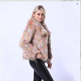 Damen Kunstpelzjacke mit lebhaftem Farbverlauf und elegantem Schnitt EB