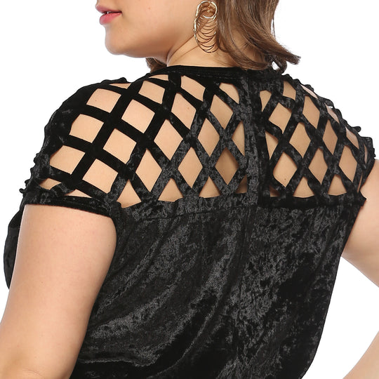 Damen Figurgünstiges Samtkleid mit einzigartigem Netzdesign EB