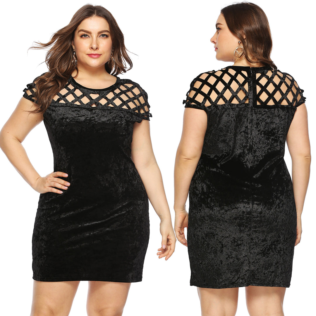 Damen Figurgünstiges Samtkleid mit einzigartigem Netzdesign EB