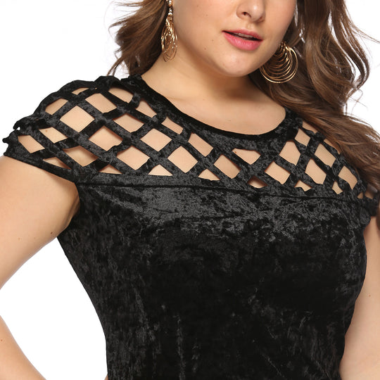 Damen Figurgünstiges Samtkleid mit einzigartigem Netzdesign EB