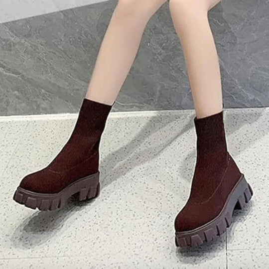 EB | Gestrickte Knöchelstiefeletten mit trendiger Sohle