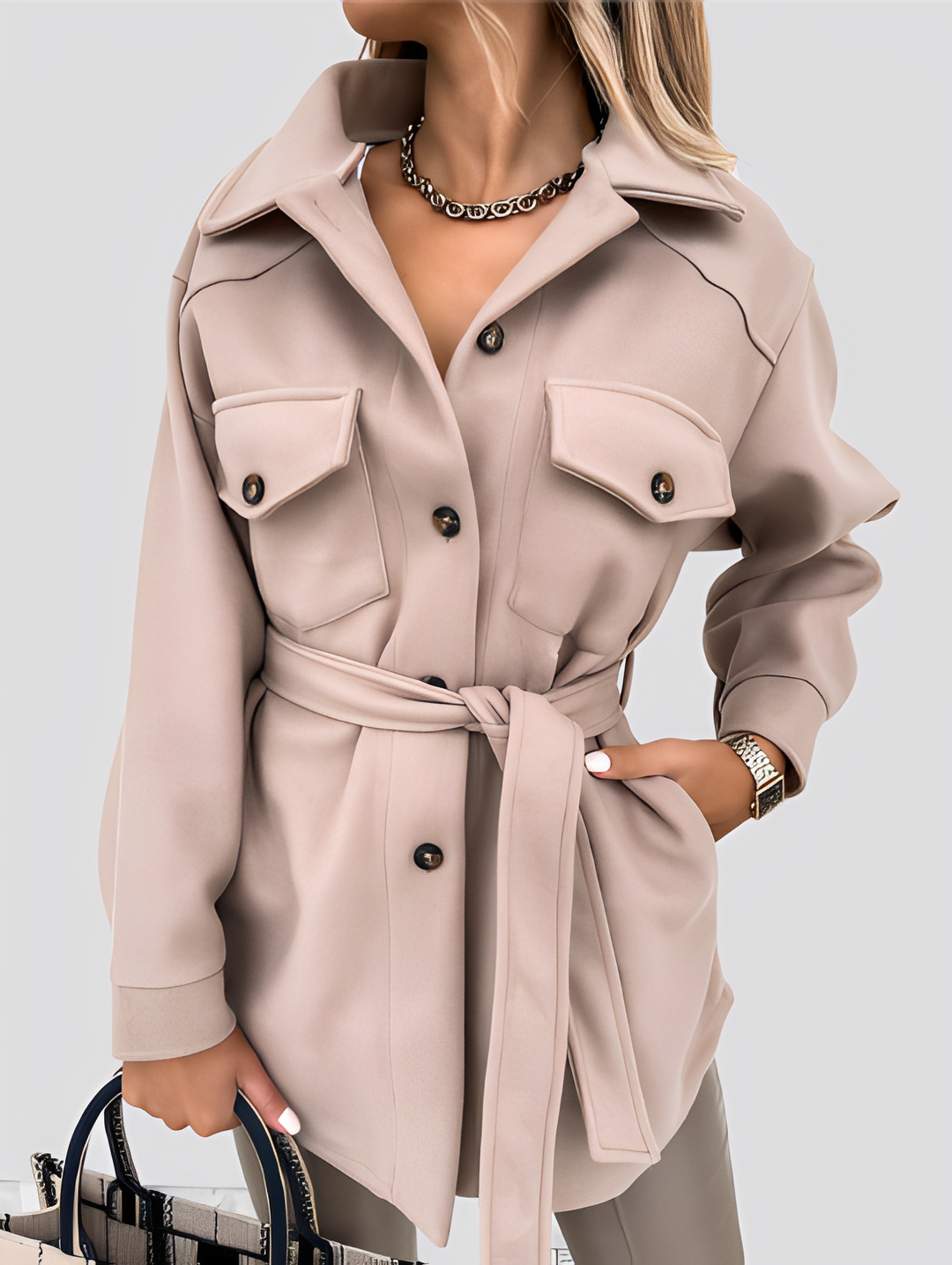 EB | Moderne, leichte Damenjacke mit Reverskragen