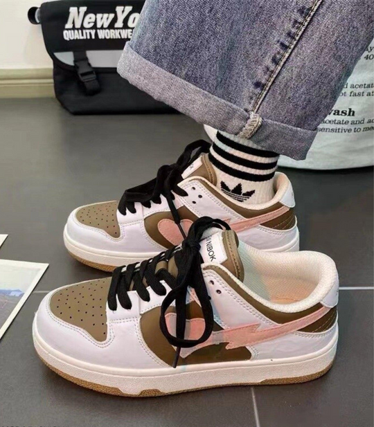 EB - vulkanisierte Schuhe mit Herzdesign