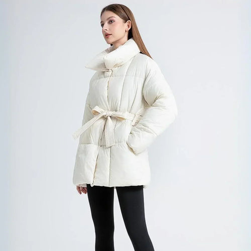 EB | Arctic Allure Mantel