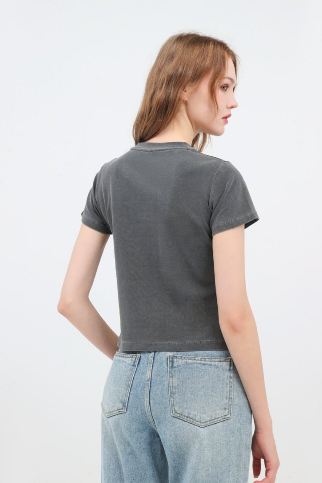 EB | Schillerndes altes kurzes T-Shirt mit Färbung