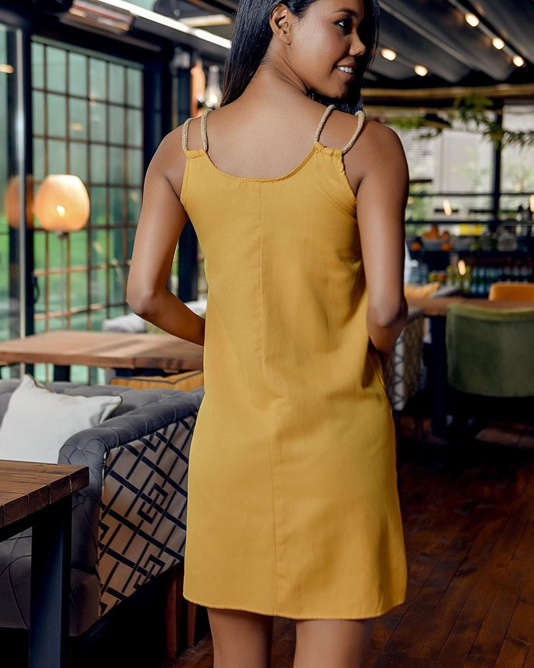 Damen lässiges Sommerkleid mit Knopfdetails und praktischen Taschen EB