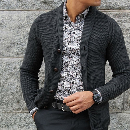 Herren Strickjacke mit strukturiertem Muster und eleganten Knopfdetails EB